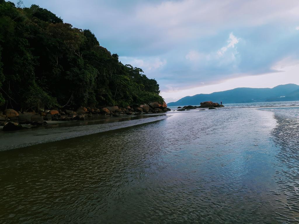 Hospedagem Lagoinha ウバトゥバ エクステリア 写真