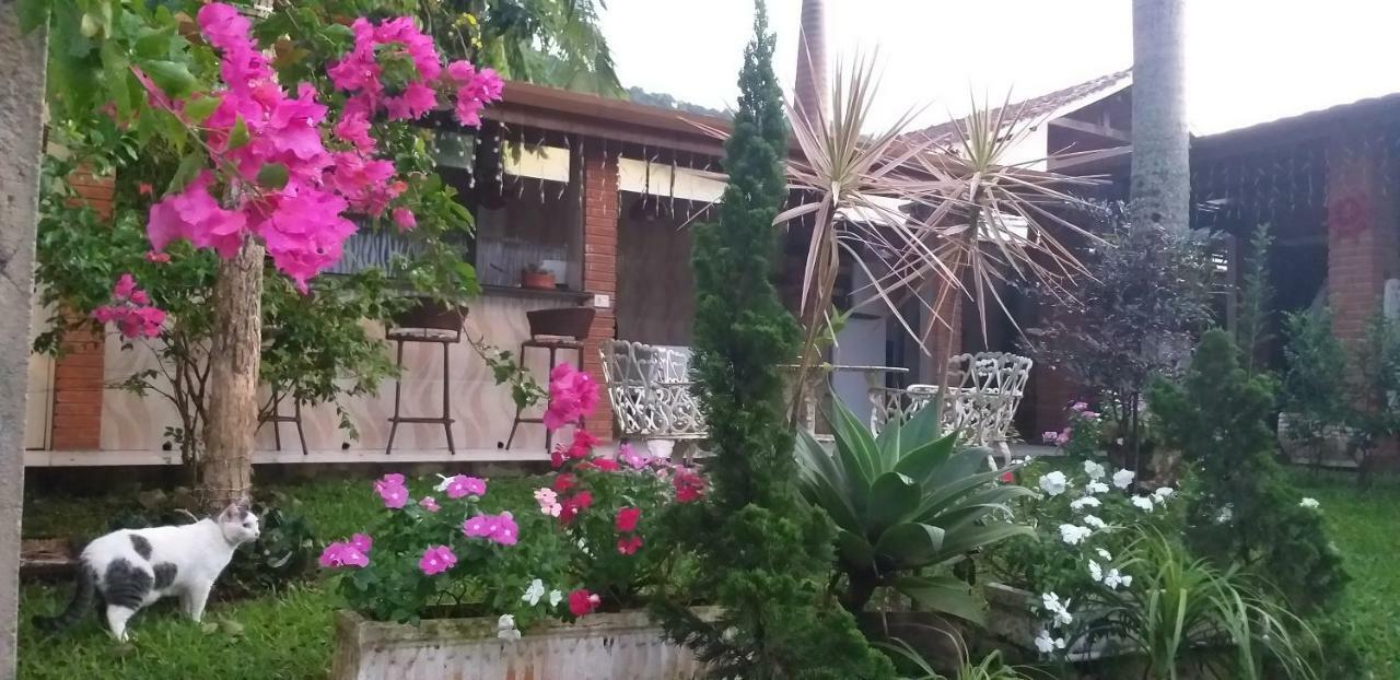 Hospedagem Lagoinha ウバトゥバ エクステリア 写真
